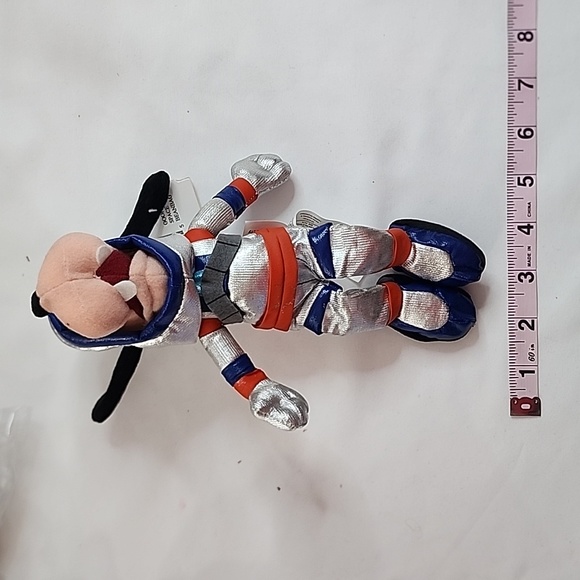 Vintage NWT Disney Goofy Space Man Plush Beanbag Figurine - Picture 12 of 13
